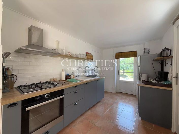 Image No.27-8 Bed House for sale