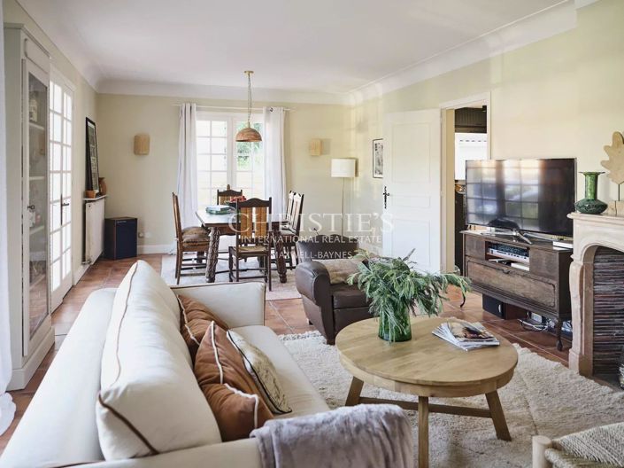 Image No.6-2 Bed House for sale