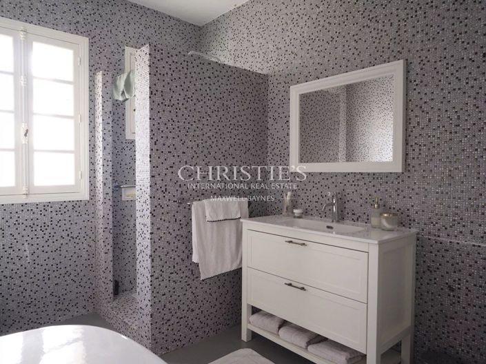 Image No.8-2 Bed House for sale