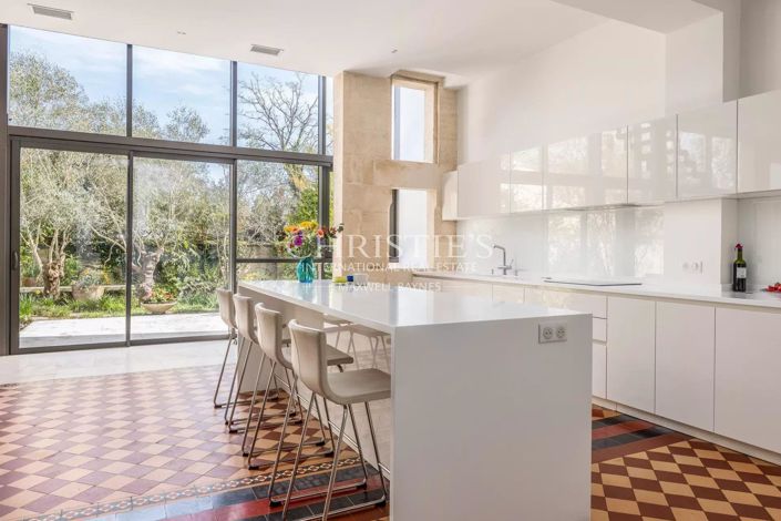 Image No.2-5 Bed House for sale