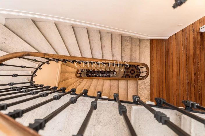 Image No.24-5 Bed House for sale