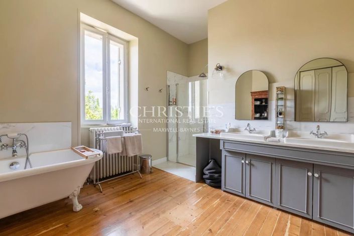 Image No.14-3 Bed House for sale