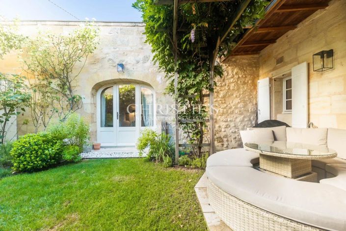 Image No.2-4 Bed House for sale