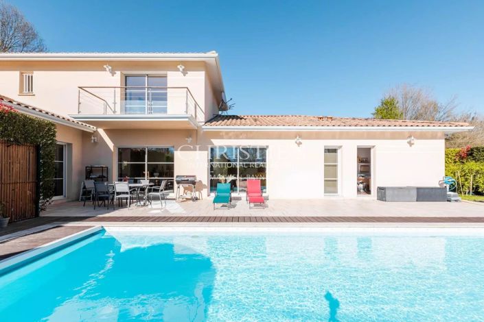 Image No.3-3 Bed House for sale