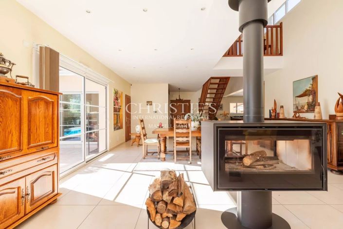 Image No.6-3 Bed House for sale