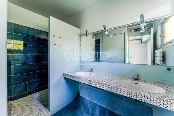 Image No.8-3 Bed House for sale