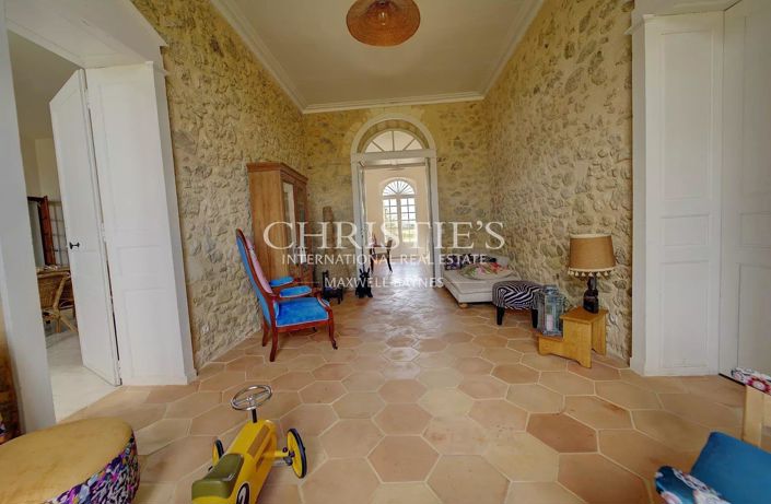 Image No.12-5 Bed House for sale