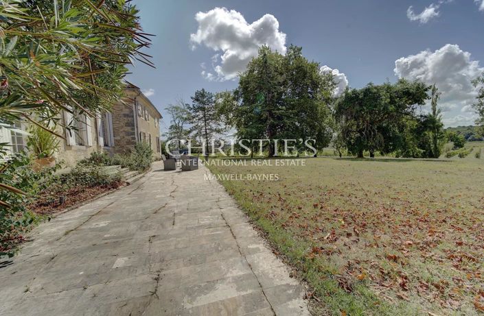 Image No.19-5 Bed House for sale