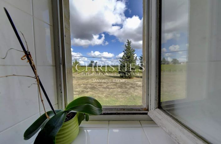 Image No.7-5 Bed House for sale