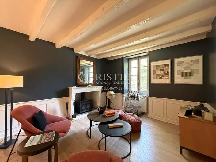 Image No.20-7 Bed House for sale