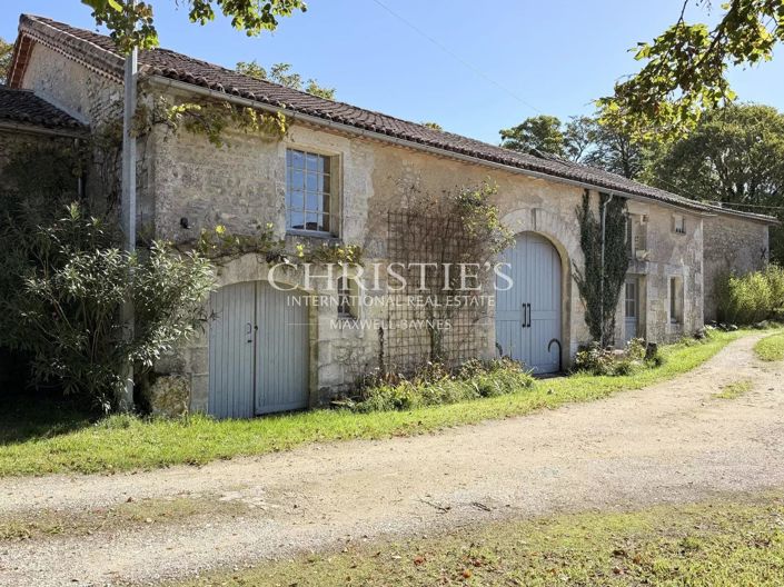 Image No.38-7 Bed House for sale