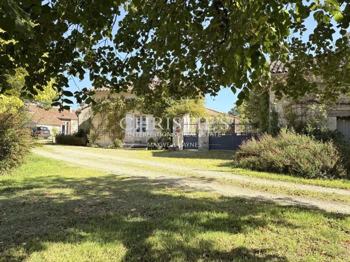 Image No.40-7 Bed House for sale