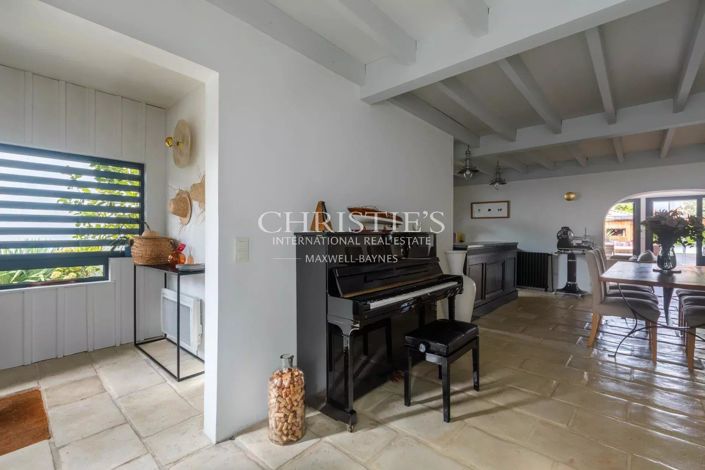 Image No.13-4 Bed House for sale