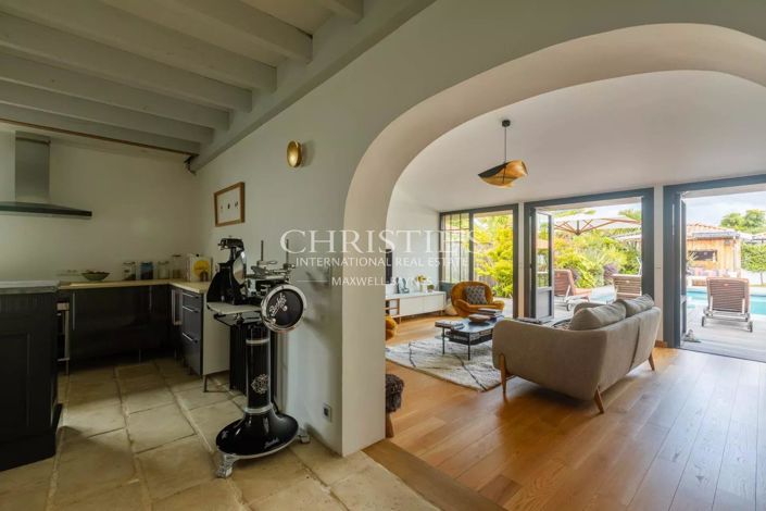 Image No.14-4 Bed House for sale