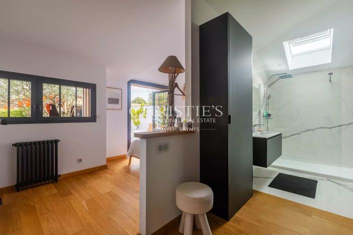 Image No.15-4 Bed House for sale