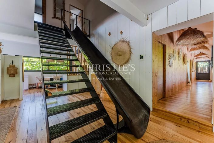 Image No.12-5 Bed House for sale