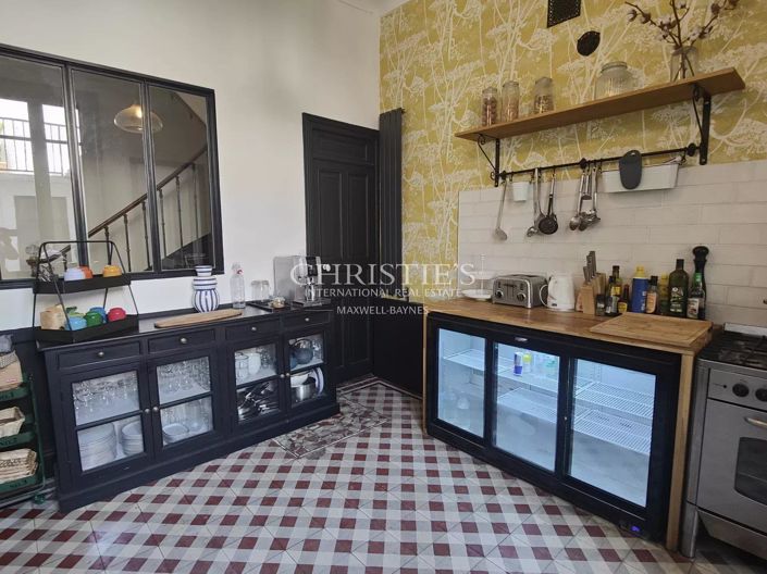 Image No.10-6 Bed House for sale