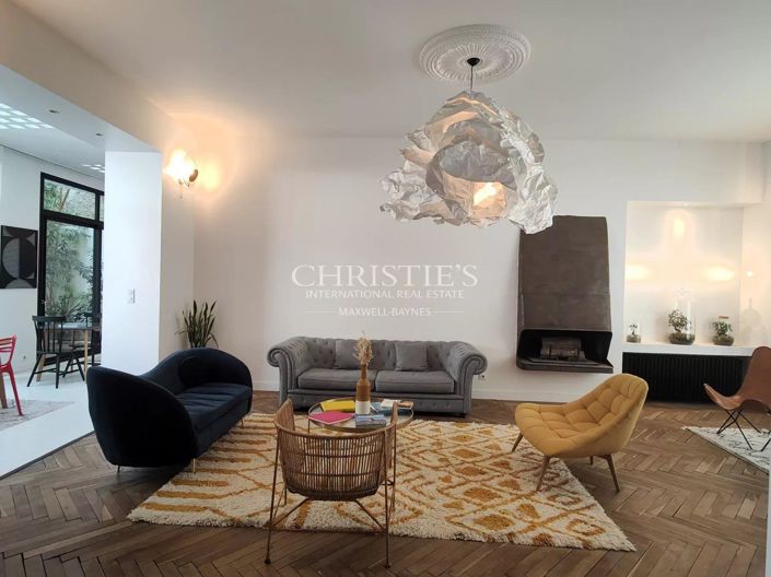 Image No.4-6 Bed House for sale