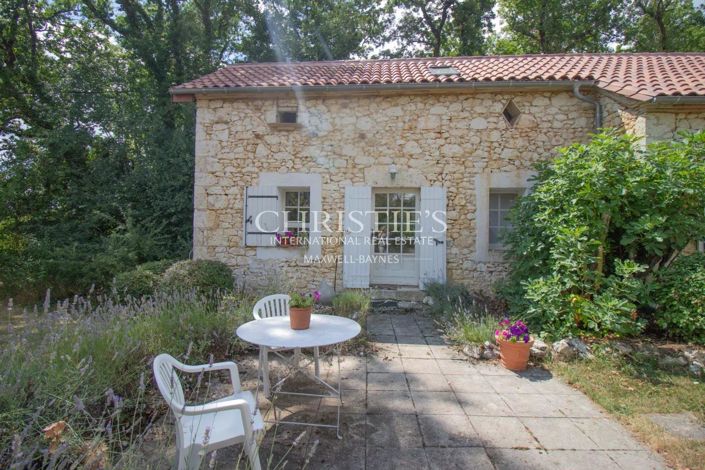 Image No.22-5 Bed House for sale