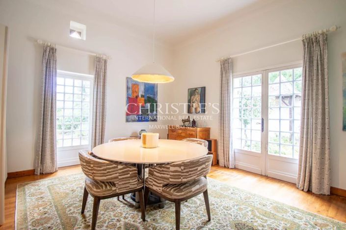 Image No.6-5 Bed House for sale