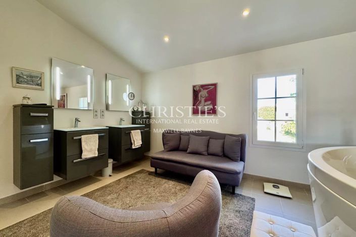 Image No.26-Maison de 7 chambres à vendre à Saintes