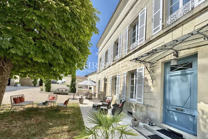 Image No.3-Maison de 7 chambres à vendre à Saintes