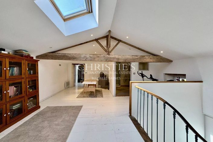 Image No.33-7 Bed House for sale