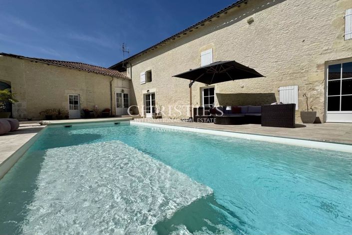 Image No.40-7 Bed House for sale