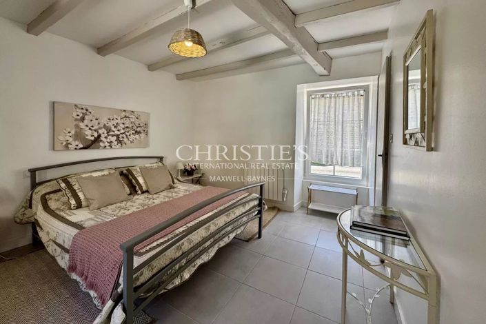 Image No.45-7 Bed House for sale