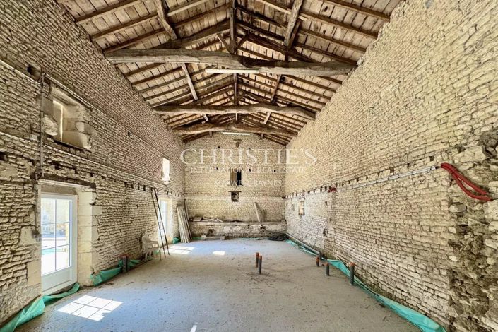 Image No.52-7 Bed House for sale