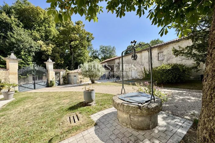 Image No.54-7 Bed House for sale