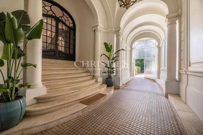 Image No.10-9 Bed House for sale