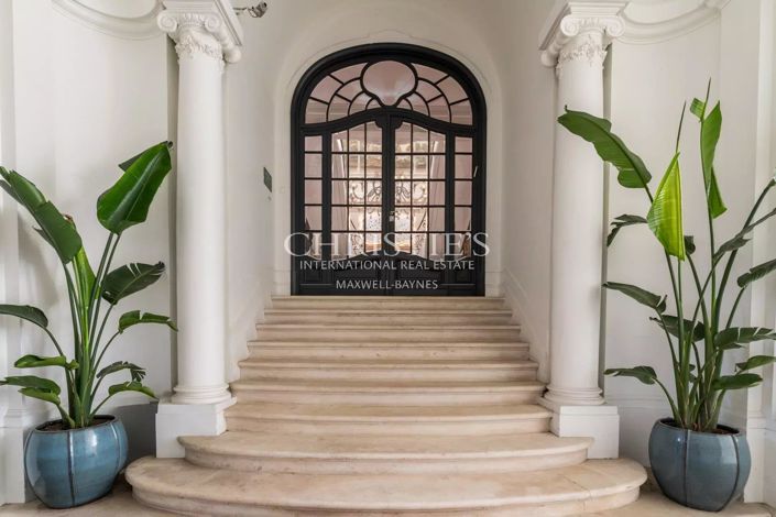 Image No.6-9 Bed House for sale