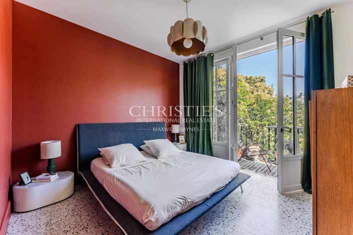 Image No.9-7 Bed House for sale