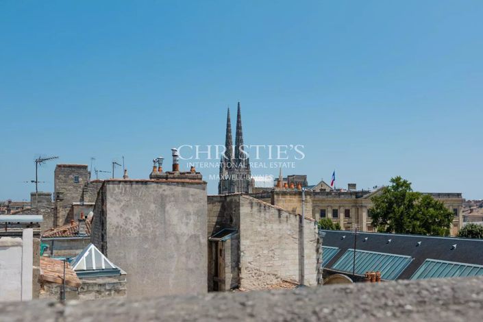 Image No.1-5 Bed House for sale