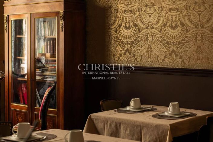 Image No.12-5 Bed House for sale