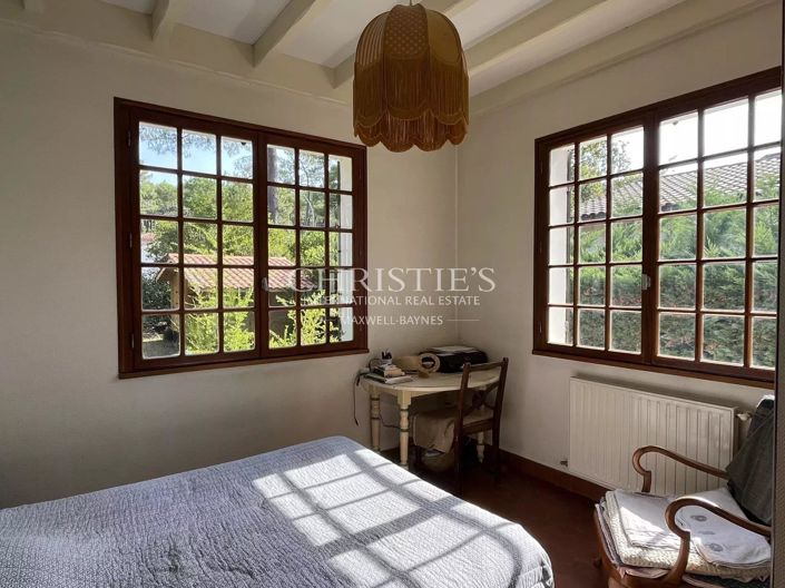 Image No.12-3 Bed House for sale