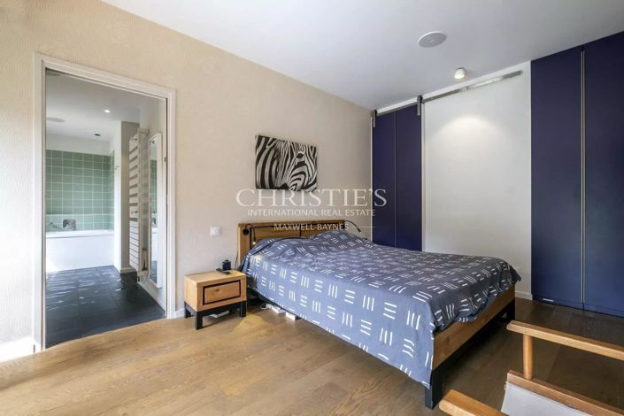 Image No.5-5 Bed House for sale