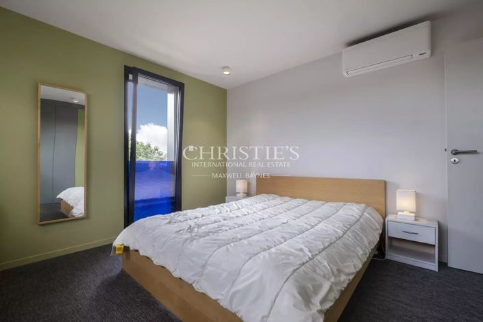 Image No.9-5 Bed House for sale