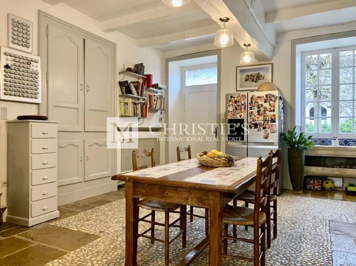 Image No.17-7 Bed House for sale