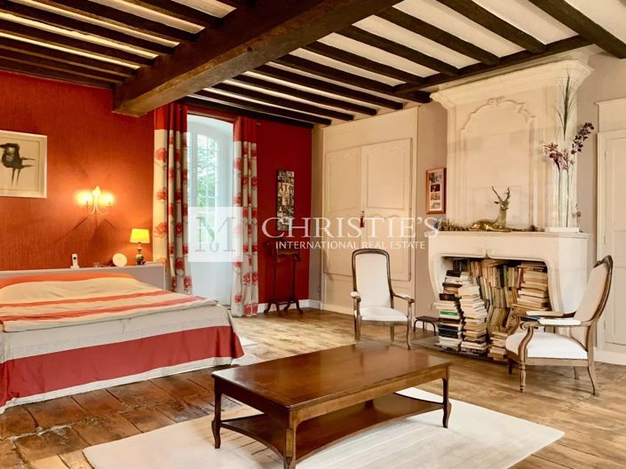 Image No.20-7 Bed House for sale