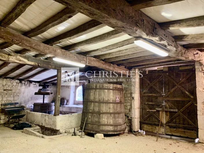 Image No.29-7 Bed House for sale