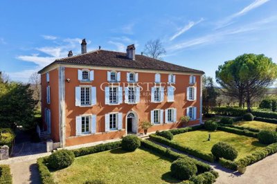 12 Bed House for sale