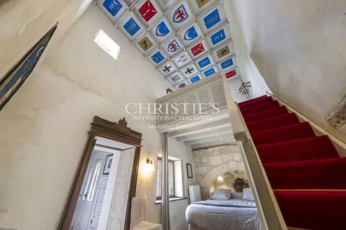 Image No.28-7 Bed House for sale