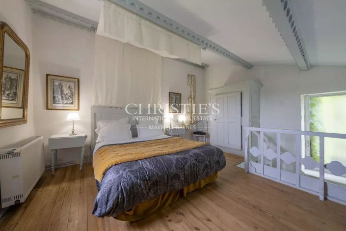 Image No.31-7 Bed House for sale