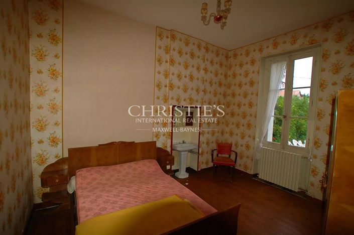 Image No.15-12 Bed House for sale