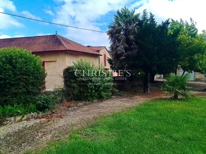 Image No.24-12 Bed House for sale