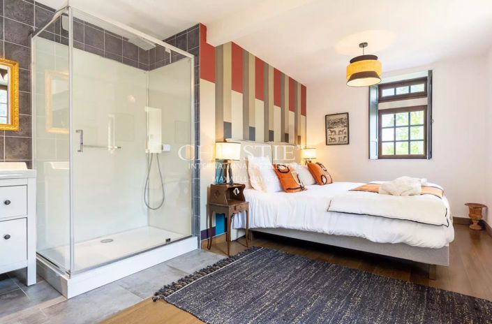 Image No.13-12 Bed House for sale