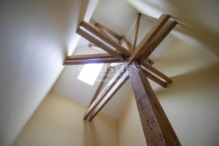 Image No.2-7 Bed House for sale