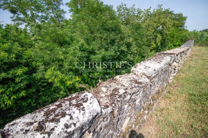 Image No.21-7 Bed House for sale